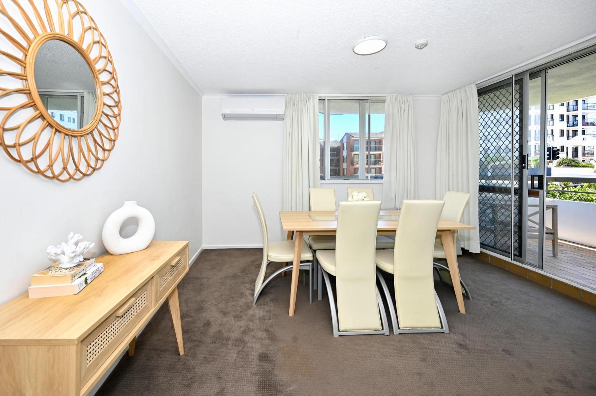 Sun, Surf, And At Parkyn! * Mooloolaba